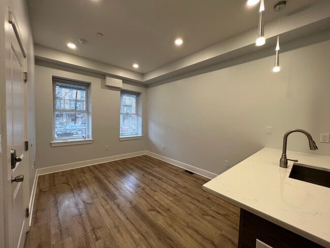 Building Photo - 4242 W Girard Ave