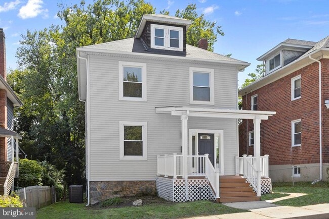 Building Photo - 505 McCabe Ave