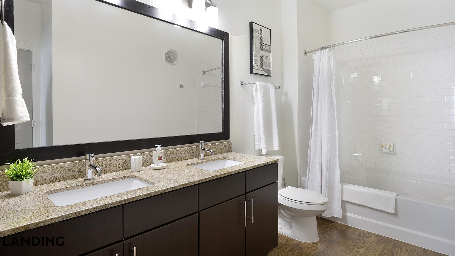 Building Photo - 5275 Town and Country Blvd