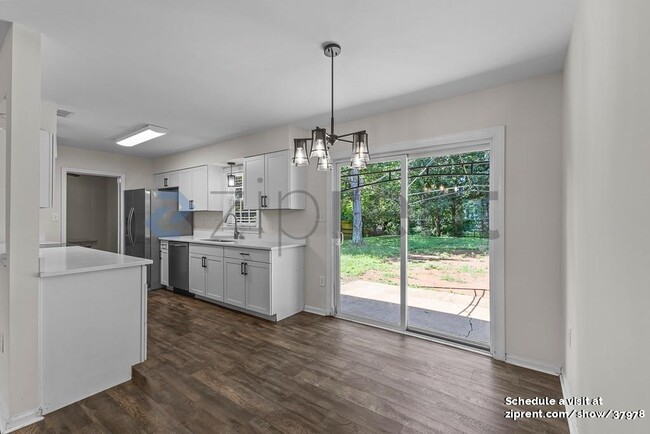 Building Photo - 8730 Fieldgate Dr