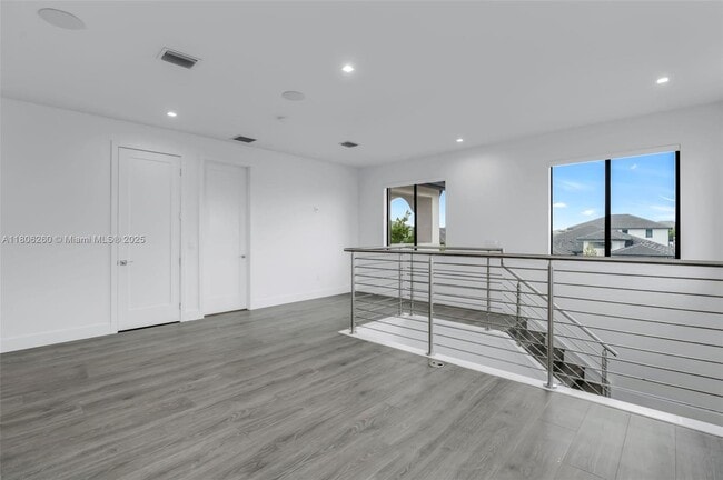 Building Photo - 4309 SW 176th Ave