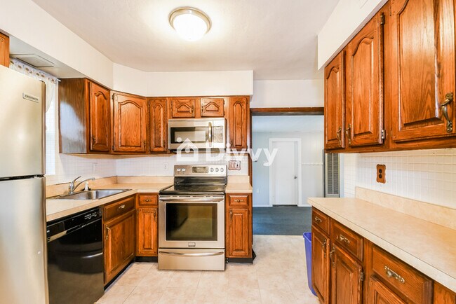 Building Photo - 5 Monacella Ct