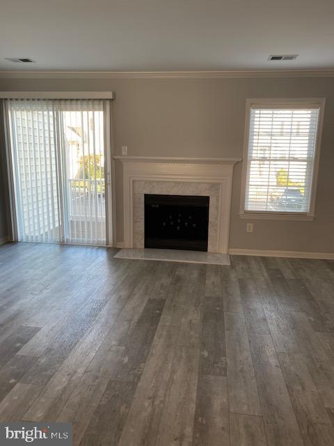Building Photo - 1408 Nutwood Ct