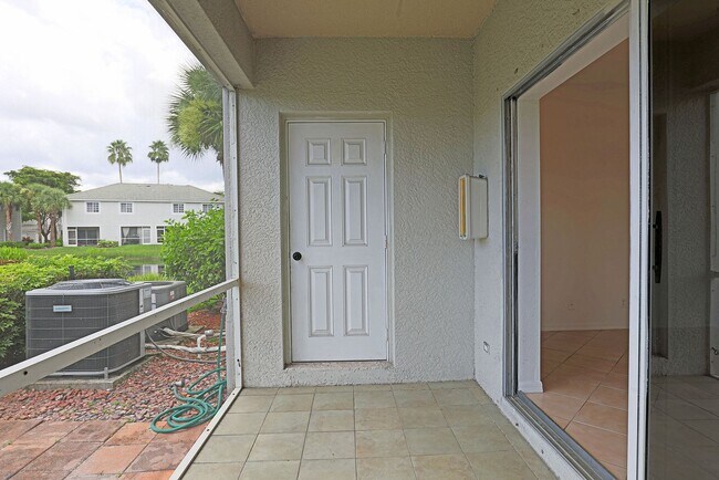 Building Photo - Cypress Landing  10066