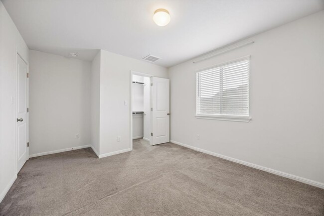 Building Photo - 145 Horsemint Way