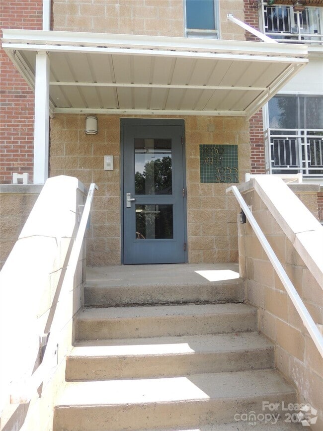 Building Photo - 3953 Picasso Court