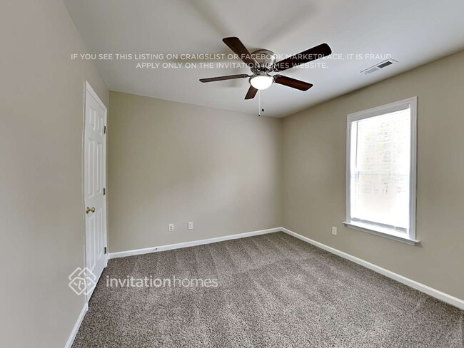 Building Photo - 6829 Oviedo Dr