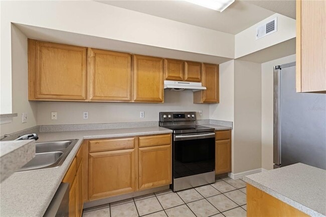 Building Photo - 1025 Villagio Cir