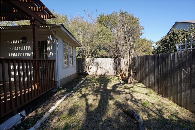 Building Photo - 5702 Fitchwood Ln