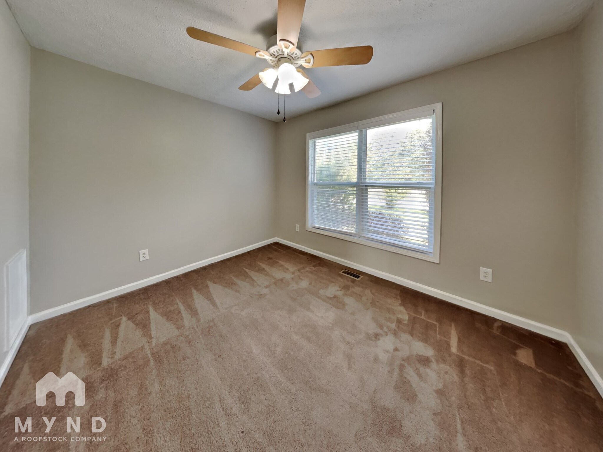 Building Photo - 40 Strawberry Hill Ln