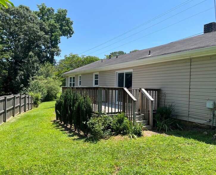 Building Photo - 9330 Wallace Tatum Rd