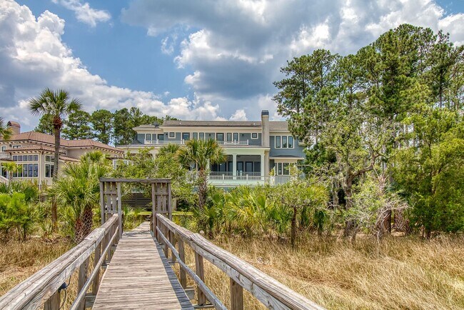 Building Photo - 4 Bedroom 4.5 Bath Home in Dunes West - Mt. Pleasant