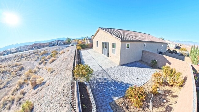 Building Photo - 3543 E Wallowa Dr