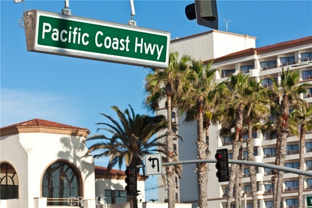 Building Photo - 206 Chicago Ave