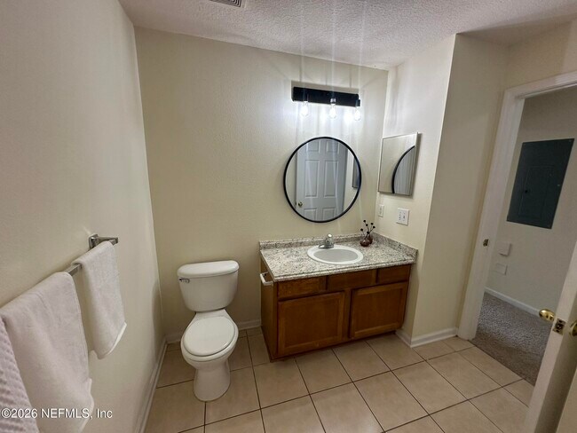 Building Photo - 6099 Maggies Cir