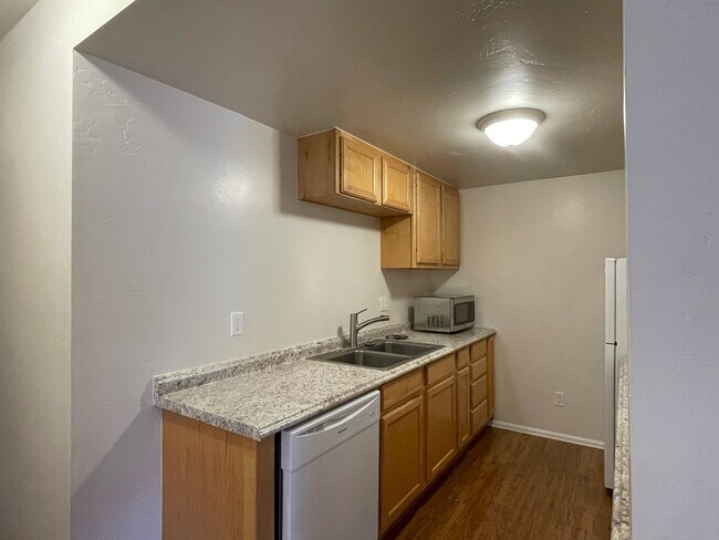 Building Photo - 294 Tanager Cir