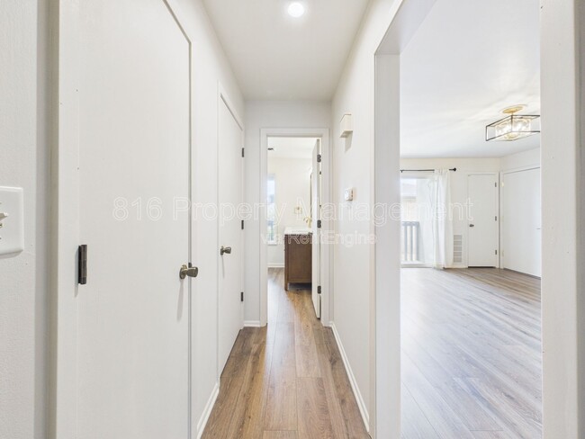 Building Photo - 439 W 104th St