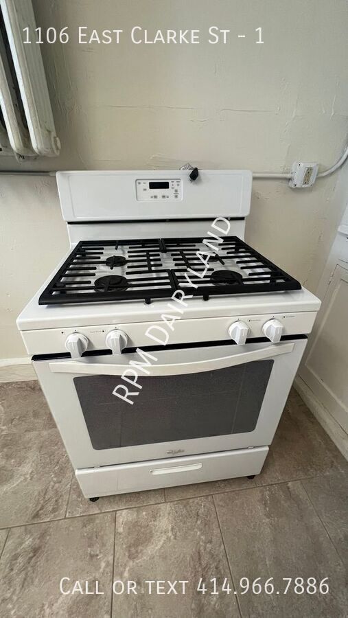 Building Photo - 1106 E Clarke St