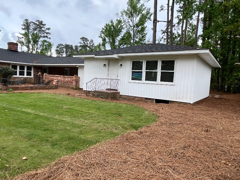 Building Photo - 3517 Jamaica Dr