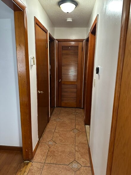 Hallway - 196 Market St