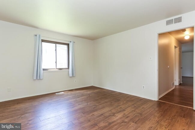 Building Photo - 1107 Woodhollow Dr