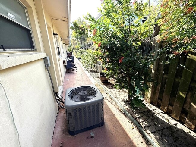 Building Photo - 4649 Bougainvilla Dr