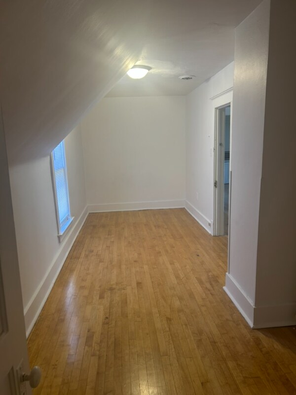 Building Photo - 1804 N Astor St