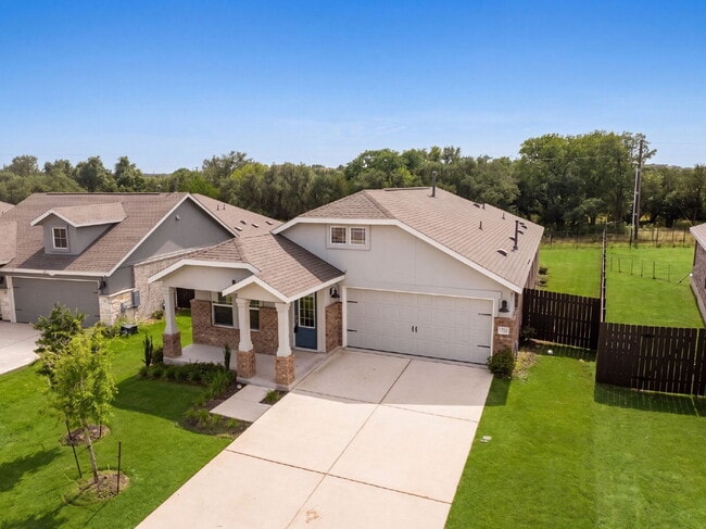 Building Photo - Ready NOW! Greenbelt Wooded Views