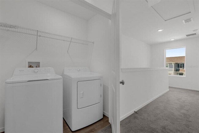 Building Photo - 2424 Bevel Ln