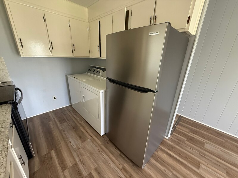 Building Photo - 360 Floyd St