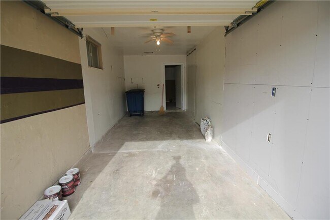 Building Photo - 12818 Copper Cliff Ave