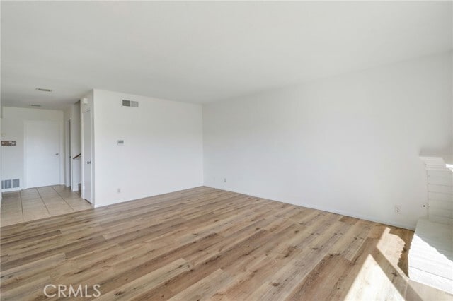 Building Photo - 5540 E Vista Del Este