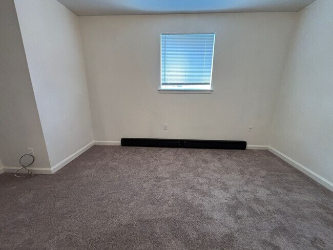 Building Photo - Idlewild Property