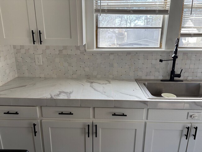 Building Photo - 4613 W 23rd St