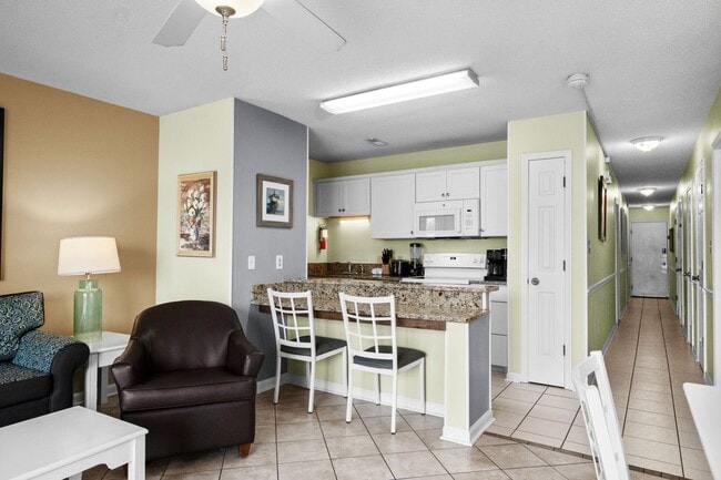 Building Photo - Seasonal Rental Available Now-3/31/26-Wifi...