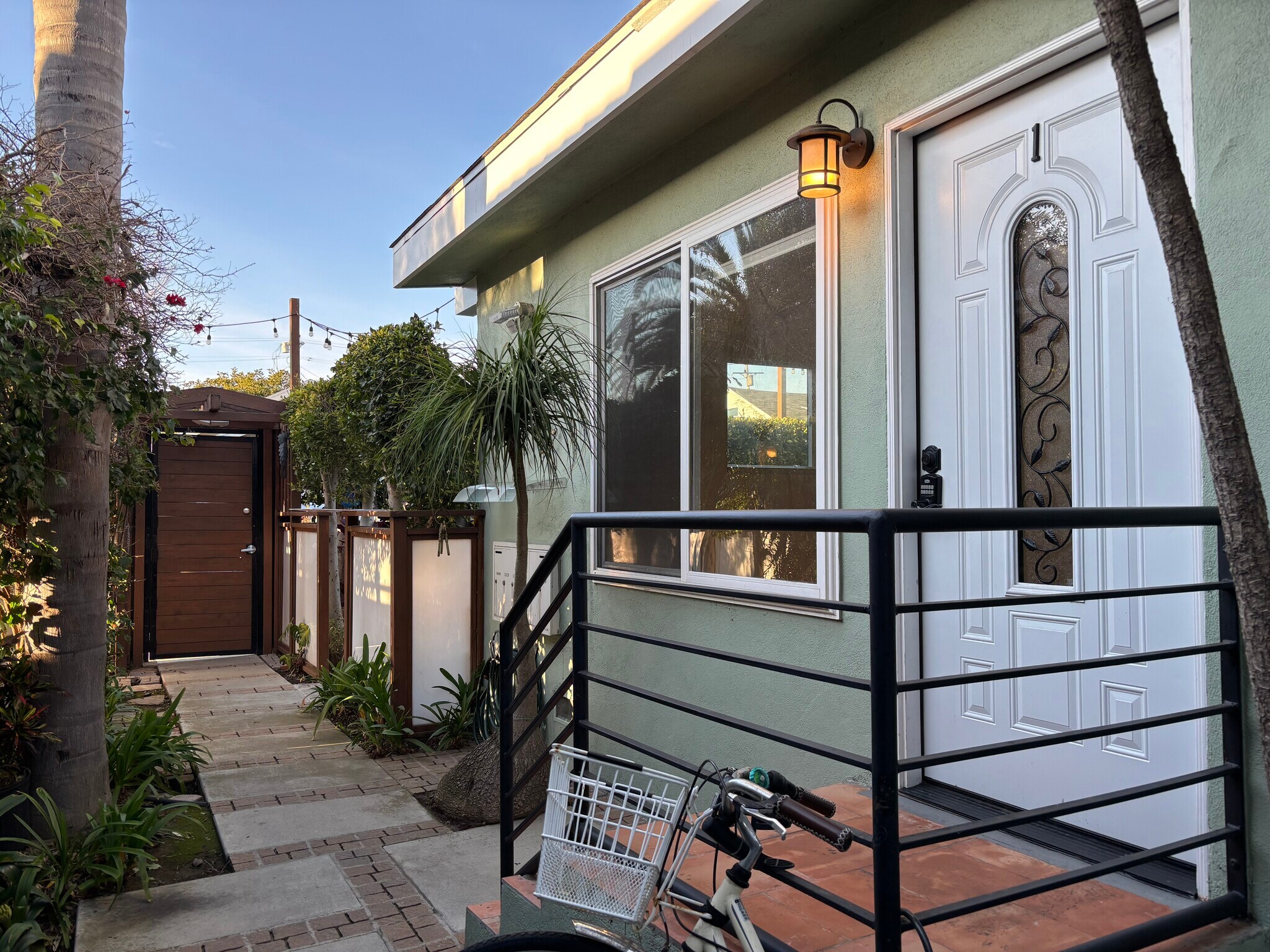 Exterior - 538 Brooks Ave