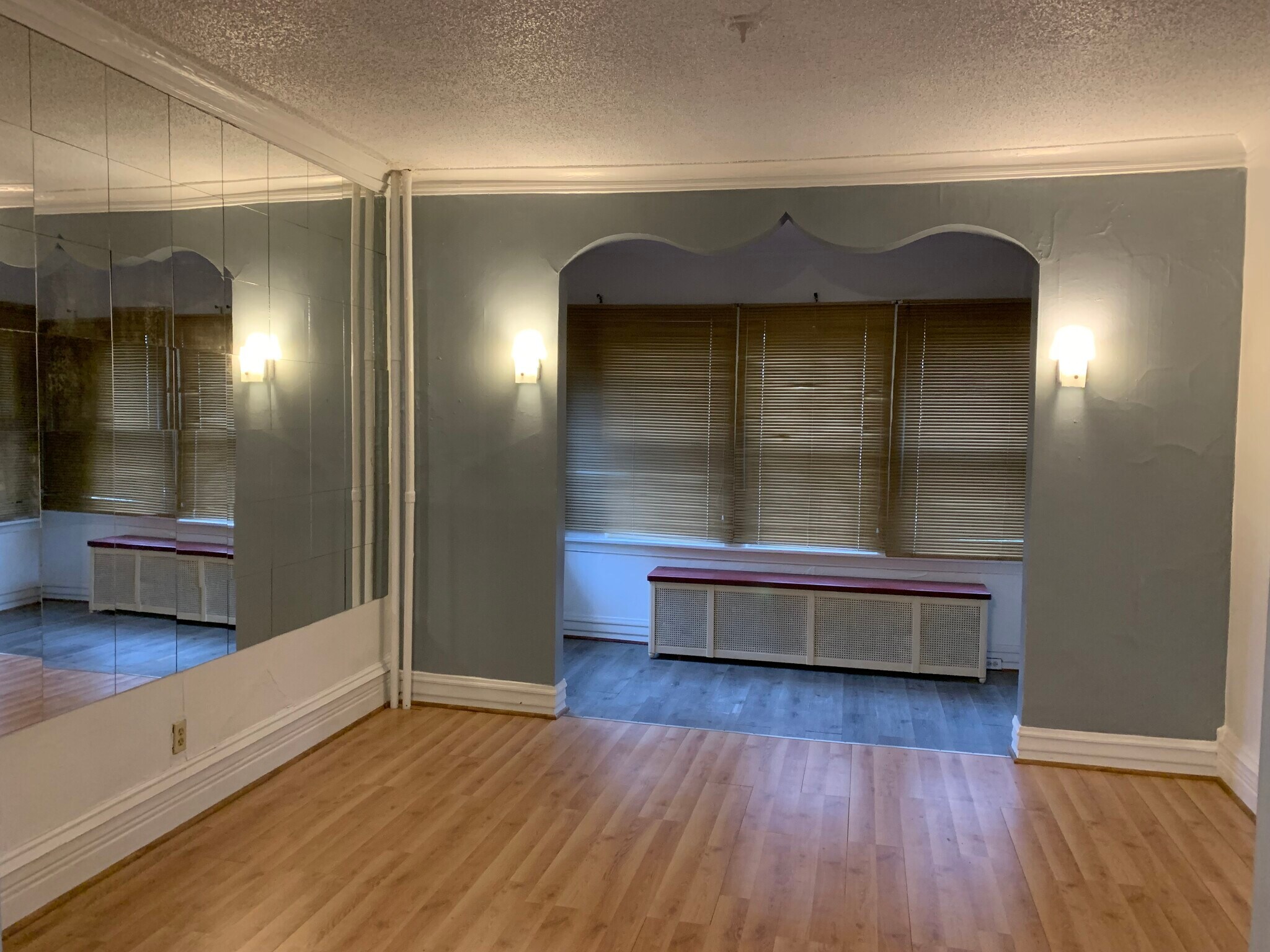 Front room - 7351 S Green St