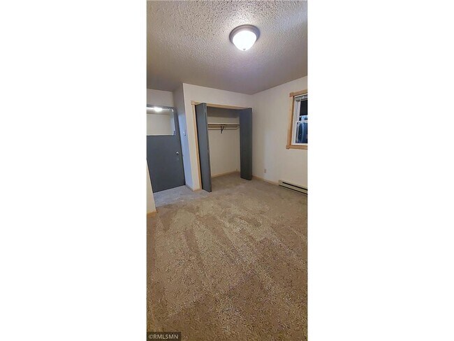 Building Photo - 308 Willow St