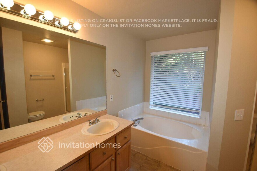 Building Photo - 12910 109th St Ct E