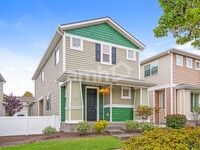 Building Photo - 4300 Edgewater Blvd NE