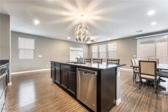 Building Photo - 8750 Cerrito Canyon Ct