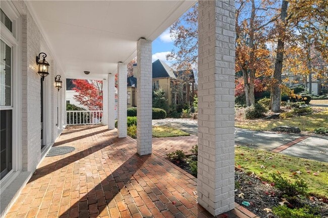 Building Photo - 135 Staghound Ct