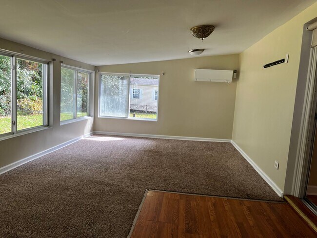 Building Photo - Ranch Style Single Family Home in New Bern