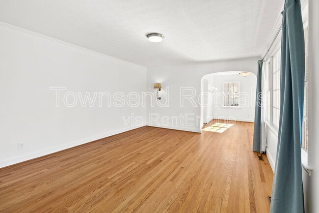 Building Photo - 315 Fairfield Rd