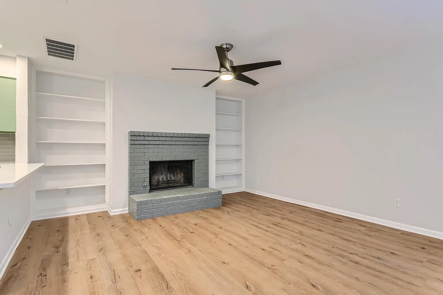 Building Photo - Room in Condo on Beauregard Cir