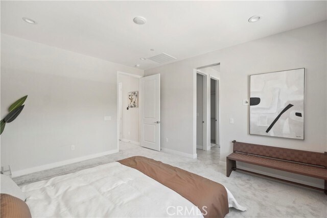 Building Photo - 151 Holliston