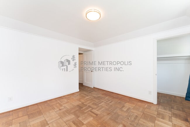 Building Photo - 7461 W Mercer Way