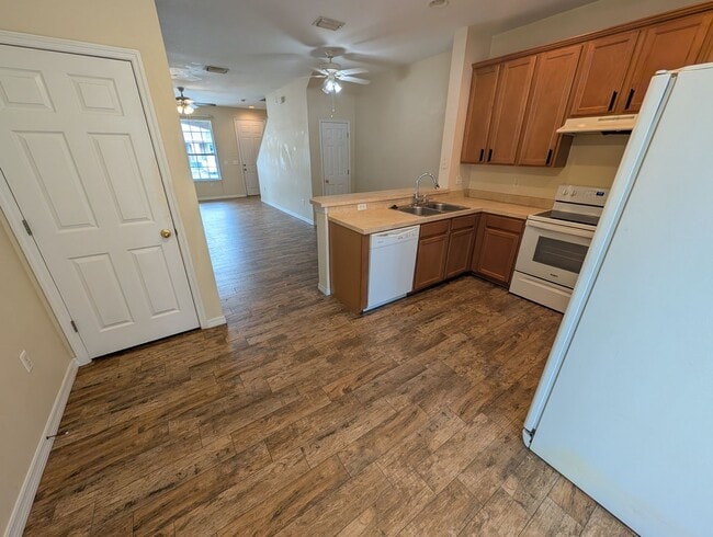 Building Photo - 6581 Black Mangrove Dr