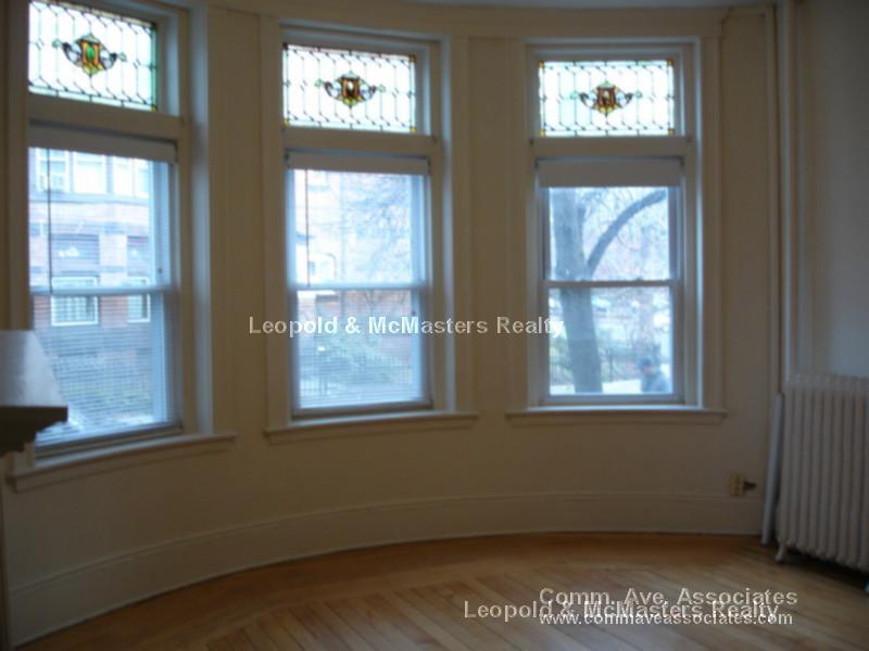 Building Photo - 1789 Beacon St