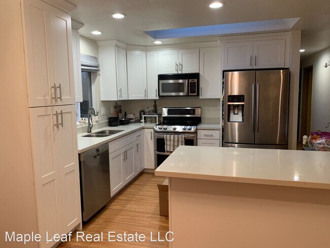 Building Photo - 4 br, 2.5 bath House - 4107 23rd Ave SW